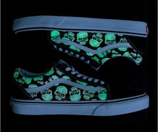 NIB Vans Old Skool TM Glow Skulls Mens Womens Shoes Rare Small Sizes