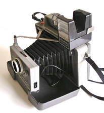 Vintage POLAROID 430 Camera With FOCUSED FLASH