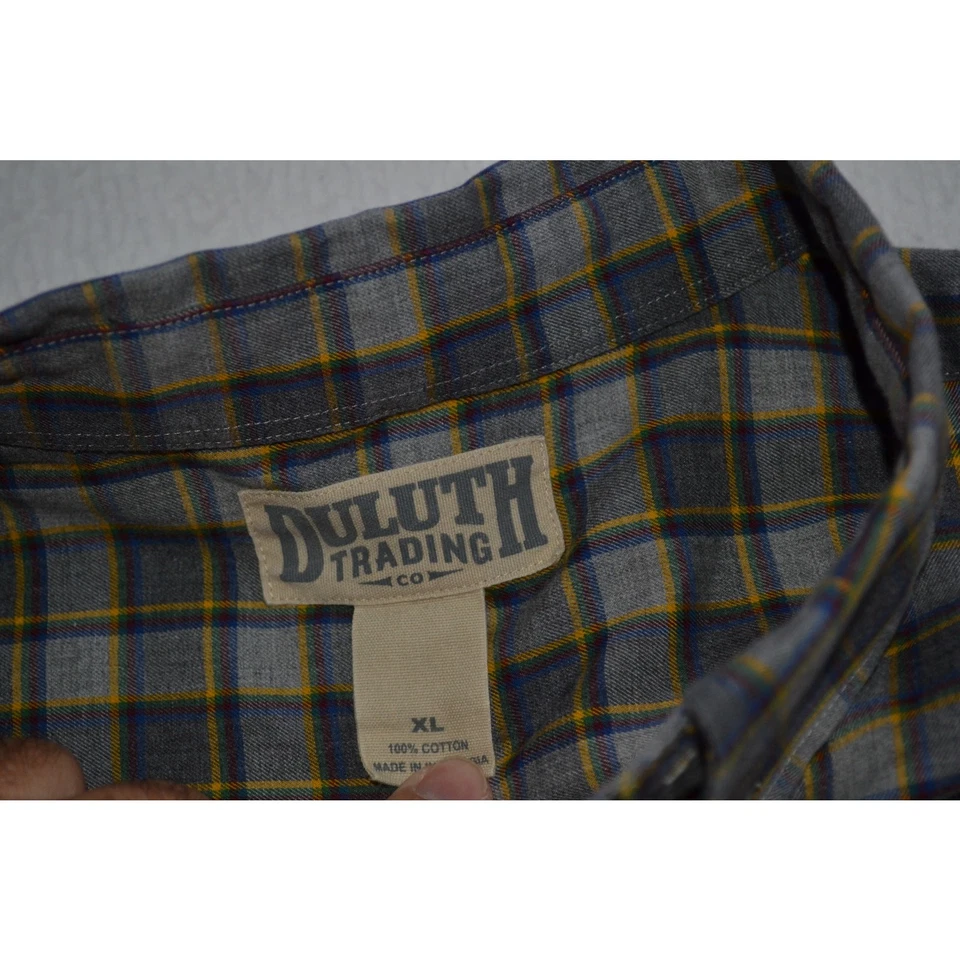 Duluth Trading Co Work Dress Shirt Gray Plaid Cotton Front Pocket Mens Size XL - Image 4 of 4
