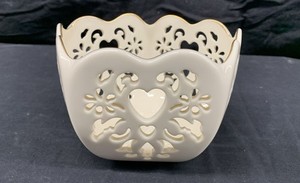 Lenox Eternal Hearts Pierced Porcelain 5 1/2in Bowl