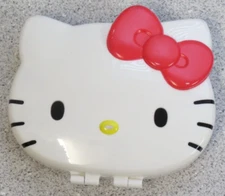 Hello Kitty Nintendo DS game traveler holder case