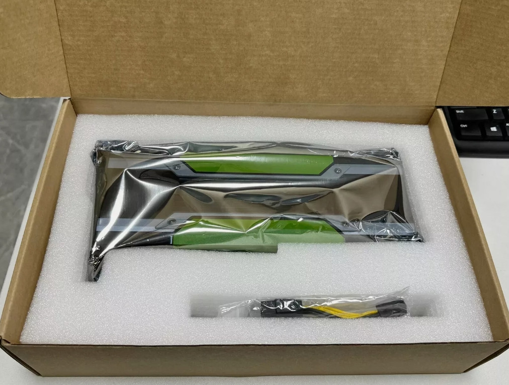 P40/P41 24GB GDDR5 PCI-E 印象深い 3.0 x16 