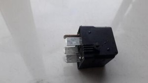 Mercedes-Benz A-CLASS 2001 Relay module A0025421319, 4RA00779100 #678411-08