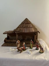 Vintage Rustic Wooden Christmas Nativity Creche Stable Manger with Figures