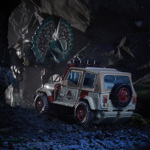 Jurassic Park x Transformers Dilophocon & Autobot JP12 Figures Mash-Up Pack ... - Picture 4 of 9