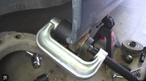 4 in1 Ball Joint Press Remover Installer&Removal Tool Kit Ball Joint Separator - Picture 8 of 8