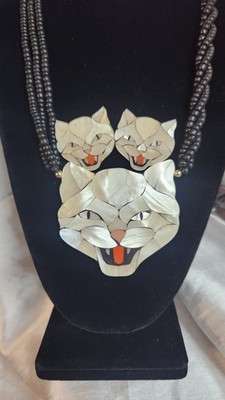 Vintage Lee Sands CAT Bead Necklace Earrings Shell Inlay 3 Piece Set As Shown