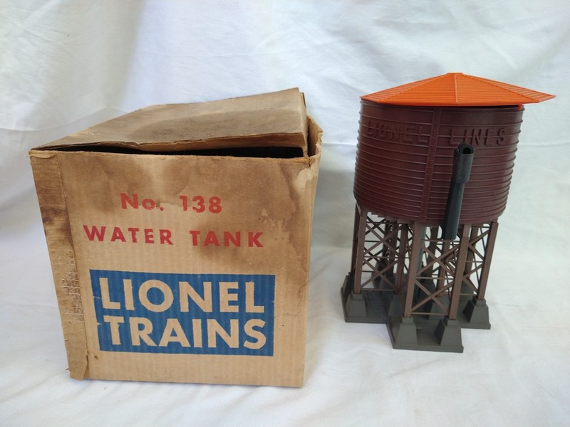 Lionel Vintage No. 138 Water Tank  with box - WORKS