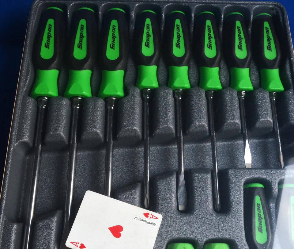 Juego de destornilladores combinados Snap-on Instinct Green Soft Grip SGDX120BG NUEVO Foto 4 de 4