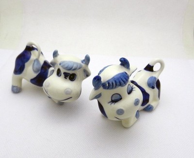 Vintage Delft Blue Holland Hand Painted Small Cow Figurine Set of Two(2)