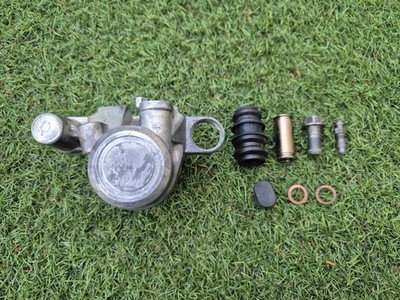 Yamaha DT125R Bremssattel vorne #2 DT DTR DTRE 125 88-07 Kolbenentlüftung Banjo