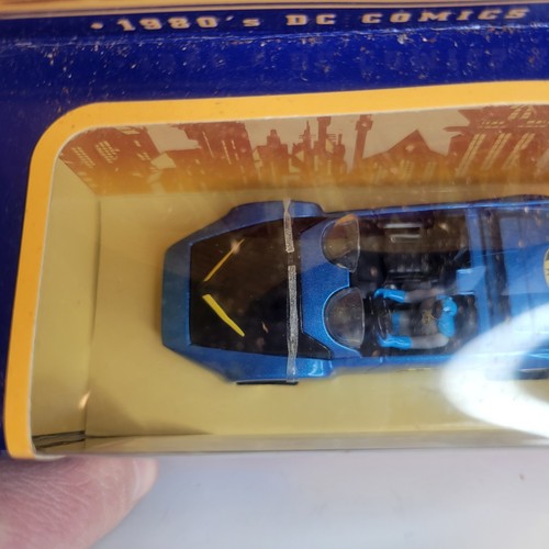 Corgi DC Comic Batman 1:43rd Scale Die Cast 1980’s Batmobile Vehicle BMBV1 - Bild 3 von 15