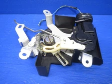 1996 TOYOTA 4RUNNER LIFTGATE DOOR POWER LOCK ACTUATOR W/MEHANIZM. JAPAN! OEM B37