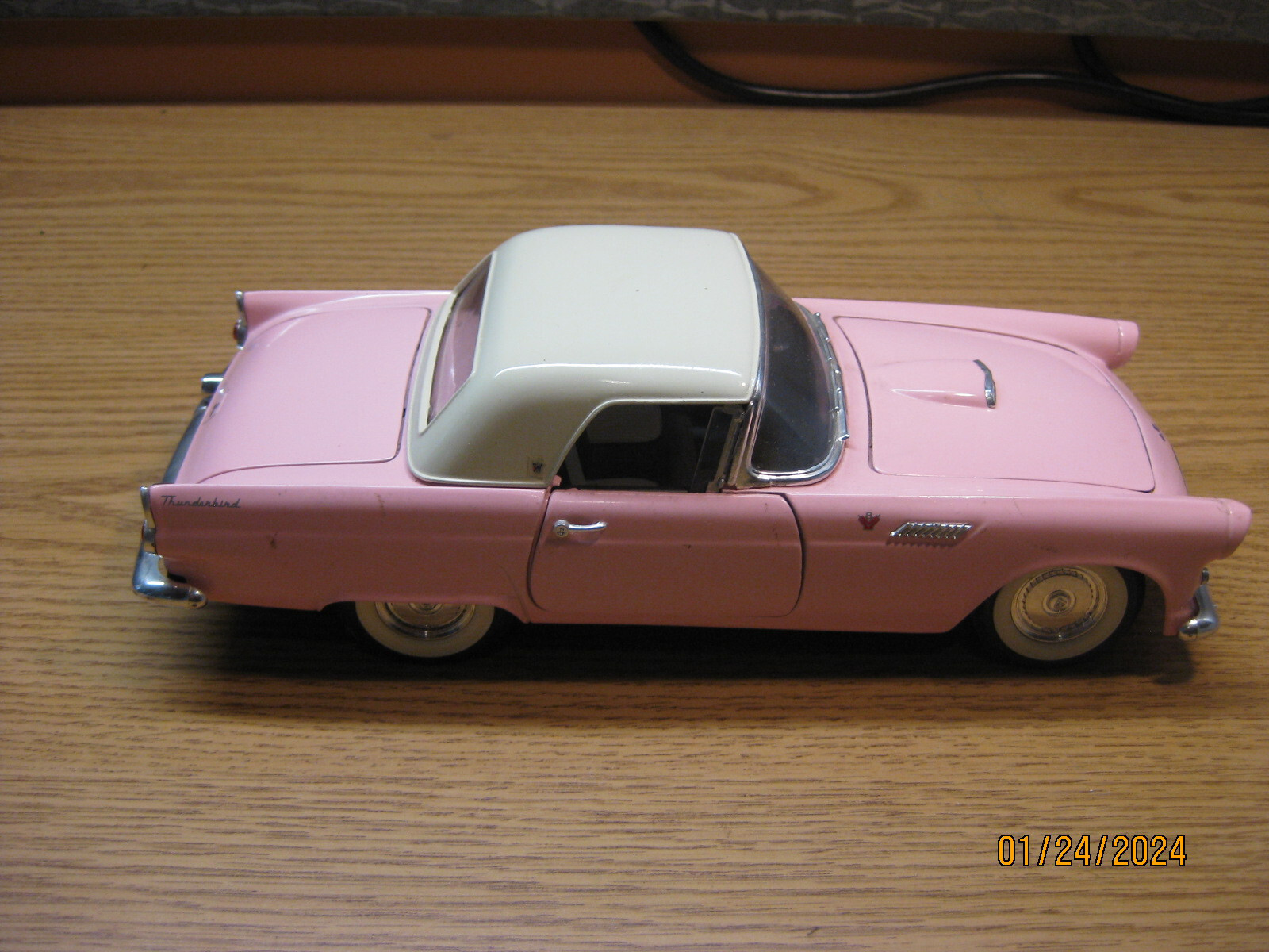 Picture 5 of 24