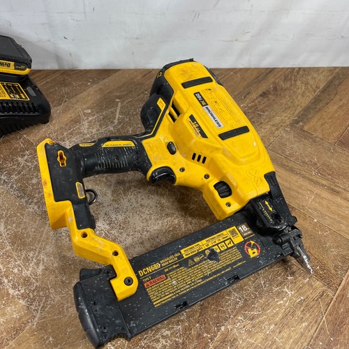 DEWALT DCN680 20V MAX XR Kit de clavadora Brad inalámbrica calibre 18 de iones de litio - Imagen 19 de 19