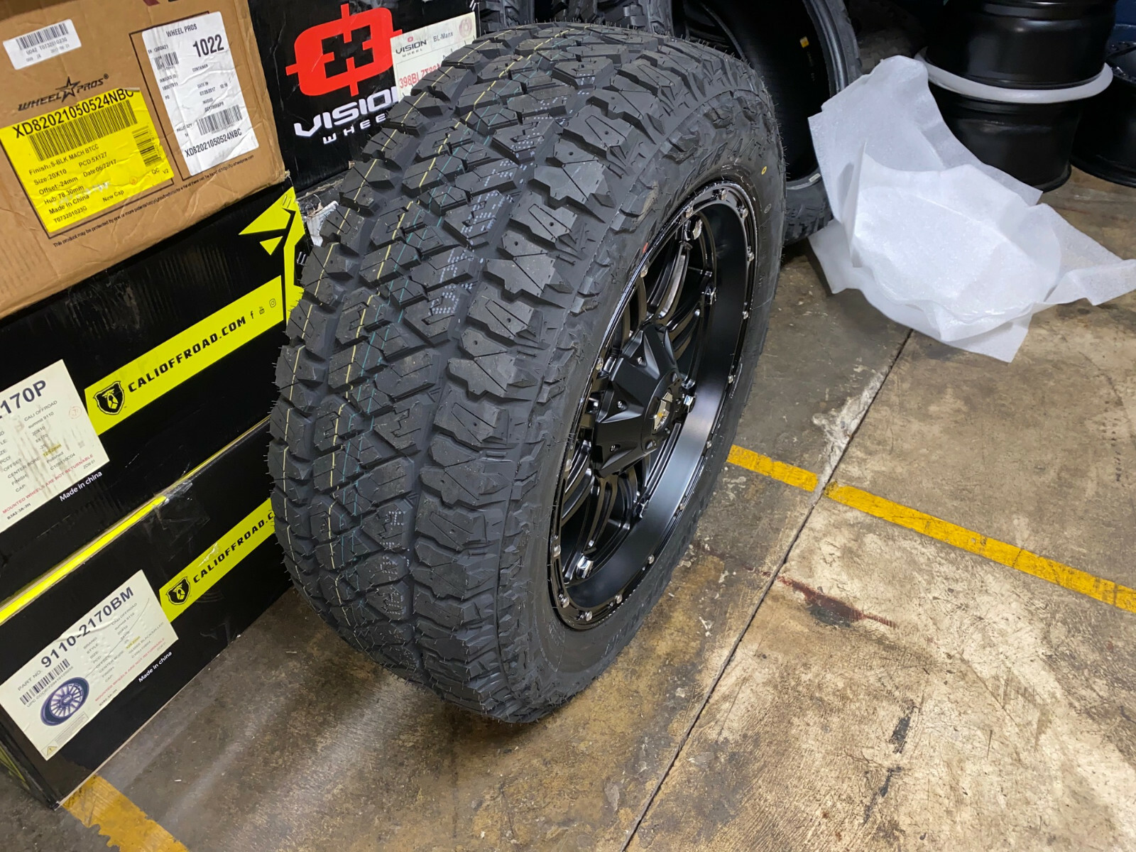 20x9 D531 Fuel Hostage Black Wheels 32" AT Tires Package 6x120 Chevy