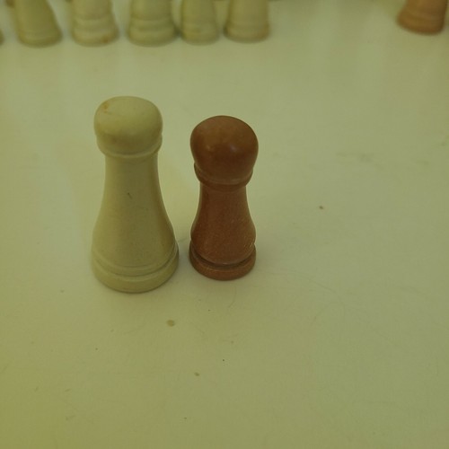 Piezas de ajedrez de piedra - Imagen 5 de 6