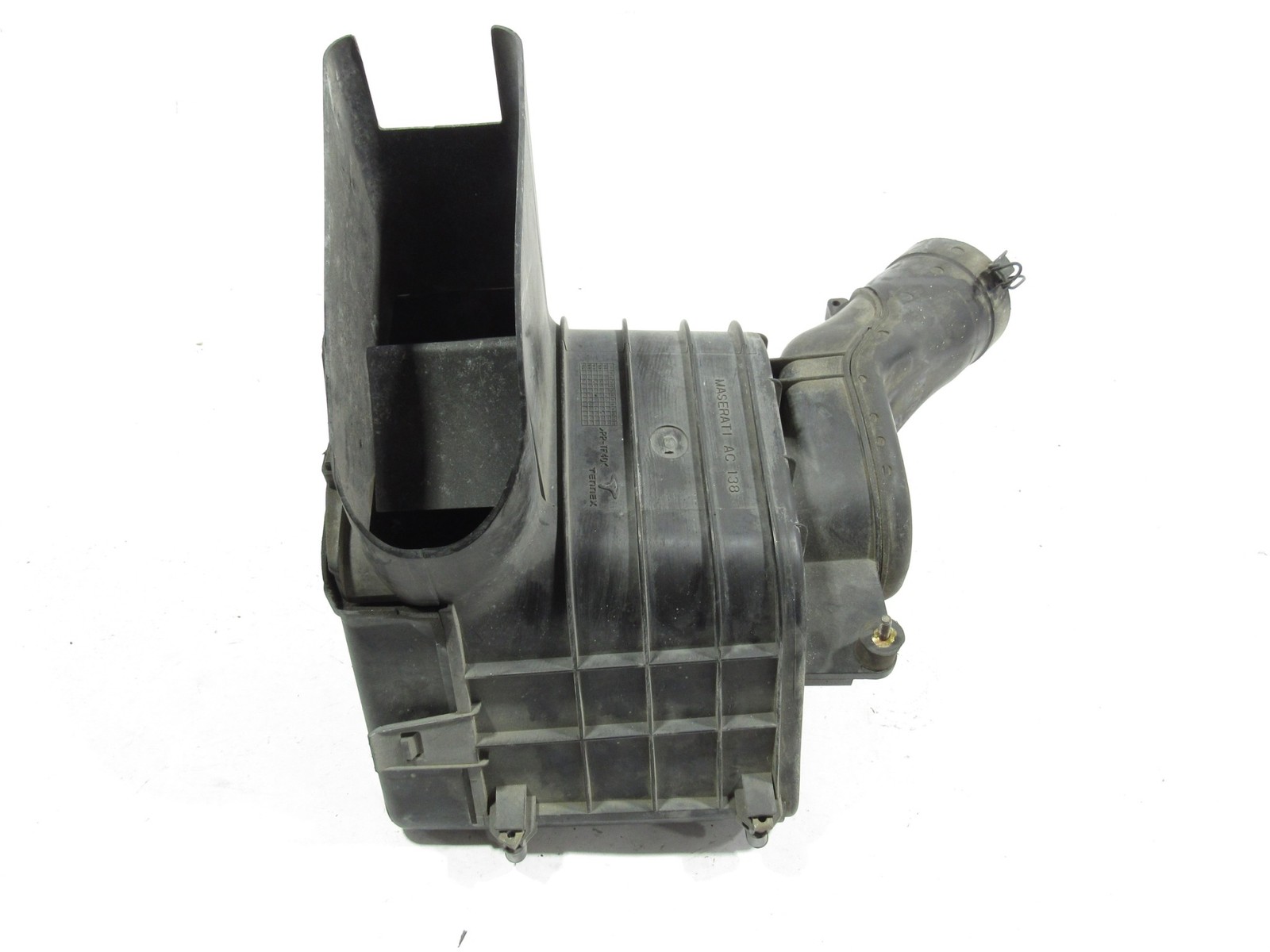 02-06 Maserati Coupe GT 2004 4.2L Air Cleaner Filter Box Housing Assembly |