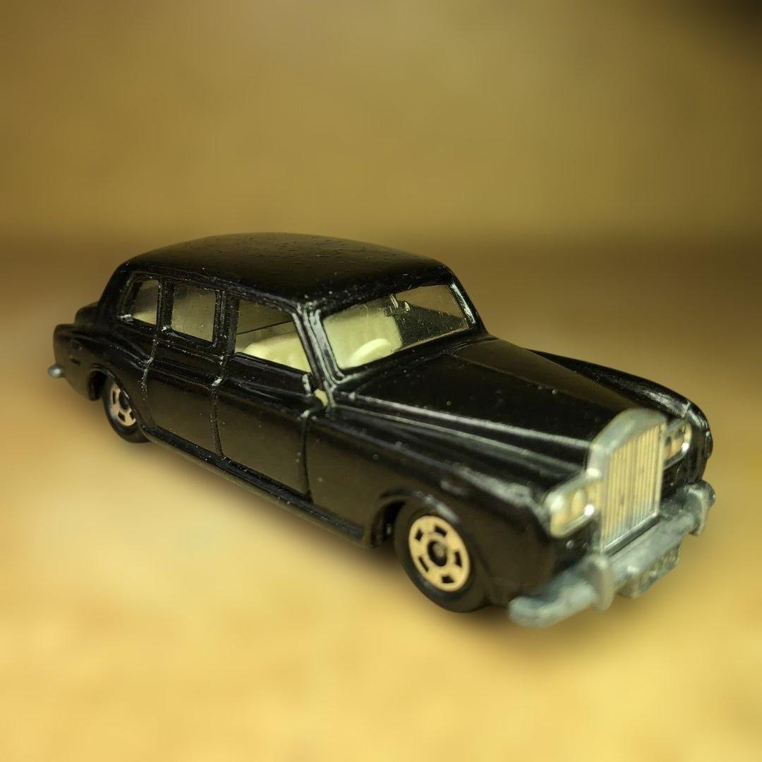 Tomica F6, Rolls Royce Phantom Vl - Free Price Guide & Review