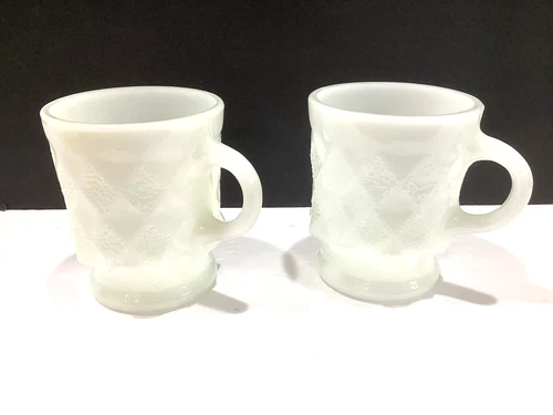 VINTAGE ANCHOR HOCKING FIRE KING HANDLED COFFEE MUGS KIMBERLY DIAMOND DESIGN
