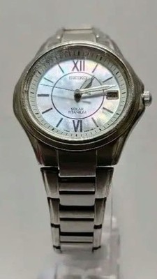 Seiko Solar Titanium V182-0AA0 Wristwatch Luminous NB/NA
