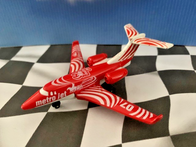 Matchbox 2004 1/64 Hero City Playset: Jetport Cessna Citation X Business Jet RED
