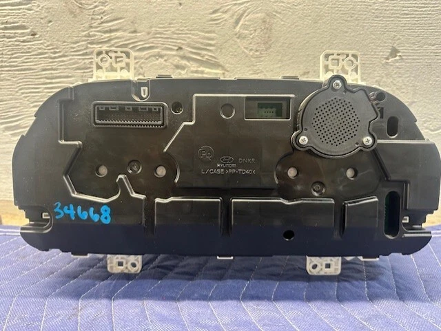 2023 Hyundai Tucson Speedometer Gauges Instrument Cluster 4k Miles OEM - Image 2 of 4