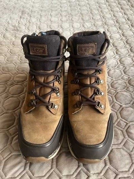 Men UGG Boots Brown 9.5