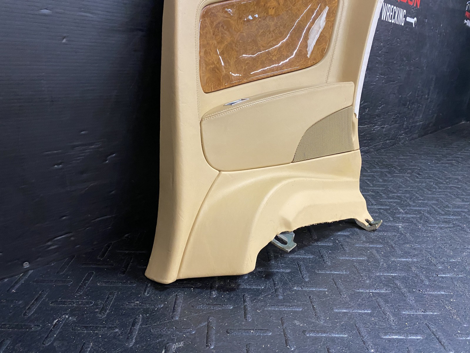 03-10 BENTLEY CONTINENTAL GT REAR RIGHT RH INTERIOR QUARTER TRIM PANEL TAN