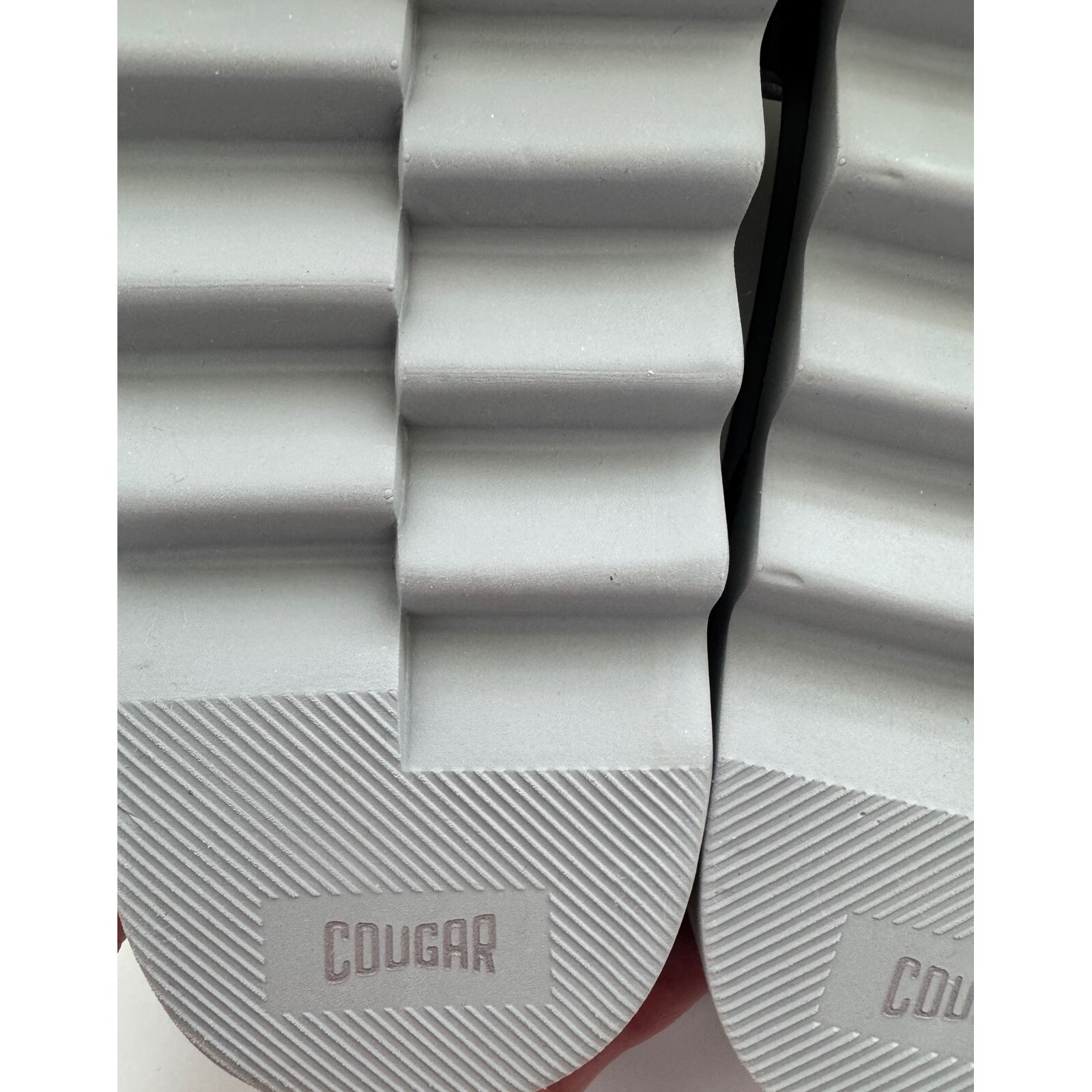 Cougar Prato-L Slide Sandal (Women) -Metallic Silver Size 9 NWOB thumbnail 4