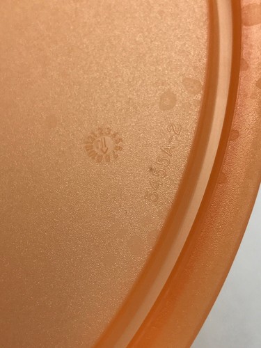 Tupperware Replacement lids/Seals #5455A Flat Out Lot of 2 Orange Sheer - Picture 7 of 12