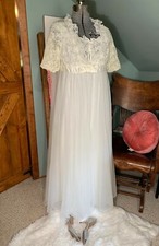 Vintage Peignoir set