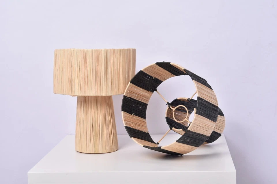 PANTALLAS DE MESA Marroquí Hechas a Mano en Ratán, Rafia con Lámpara de Hierro Foto 4 de 4