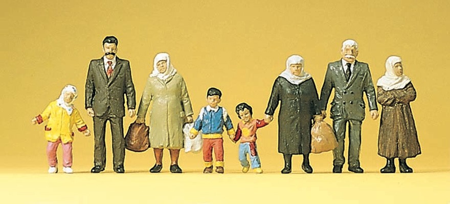 Preiser 10343 HO Scale Travelers Pedestrians Figure Set