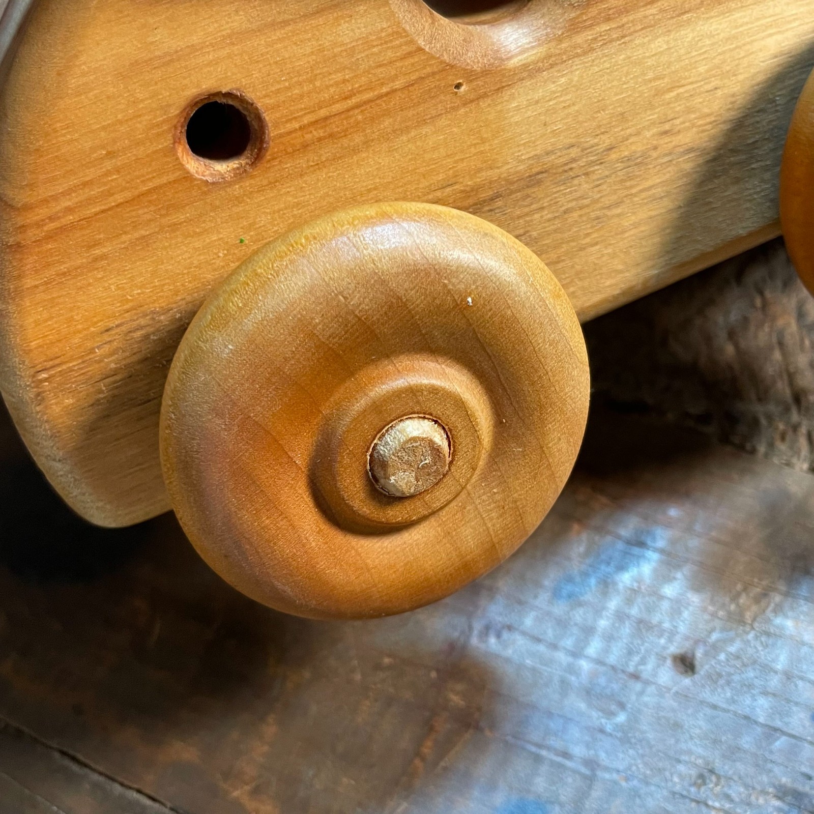 The Toy Shop Hand Crafted Wooden Cedar Grain Toy Car Handmade Smooth Wheels