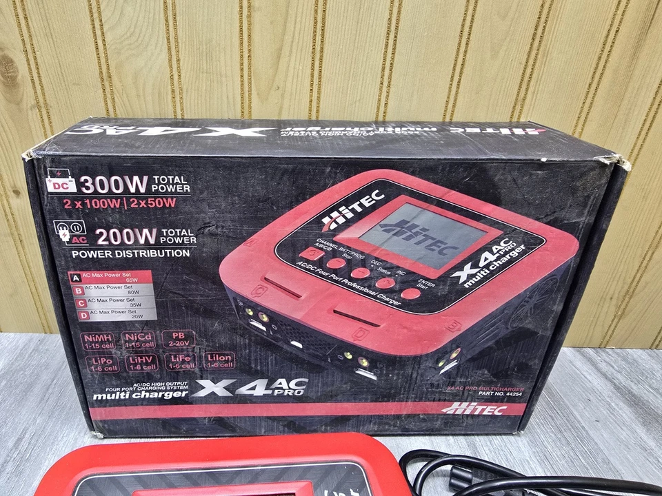Hitec X4 AC Pro Four Port AC/DC Multicharger HRC44254 6S/10A/200W AC, 300W DC - Image 4 of 4