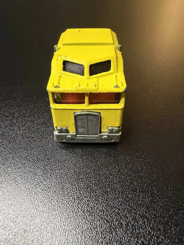 Semirremolque Hot Wheels Thunder Roller 1982 vintage amarillo con Eagle #2 Hong Kong Foto 2 de 4
