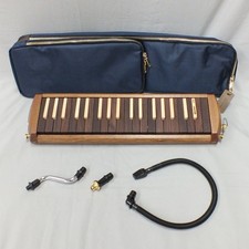SUZUKI W-37C Alto Melodica 37-keys Wooden Keyboard Harmonica w/ Soft Case NEW