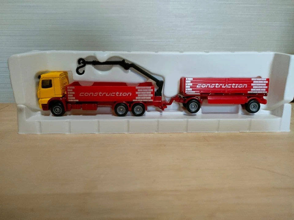 Siku Baustoff-LKW with Trailer Red Yellow 1 87 Scale Collectible Model - Image 2 of 4