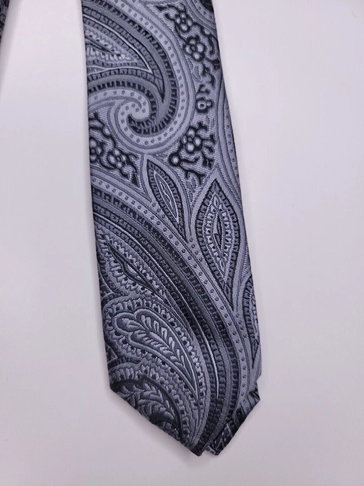 Corbata formal Epoint para hombre 57"Lx2"W gris Foto 2 de 4