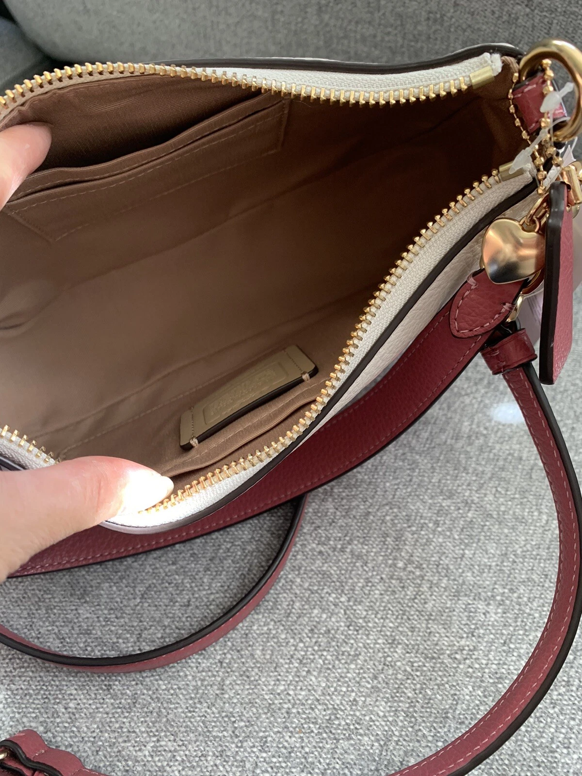 Borsa a tracolla Coach Teri nuova con etichetta con stampa cuore a righe CA251