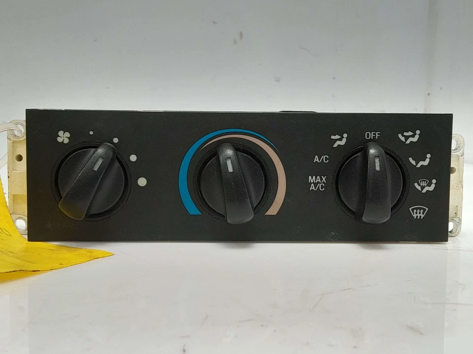 95 - 97 Mazda B2300 B3000 B4000 Temperature Controls OEM ZZM061X14A - Image 2 of 4