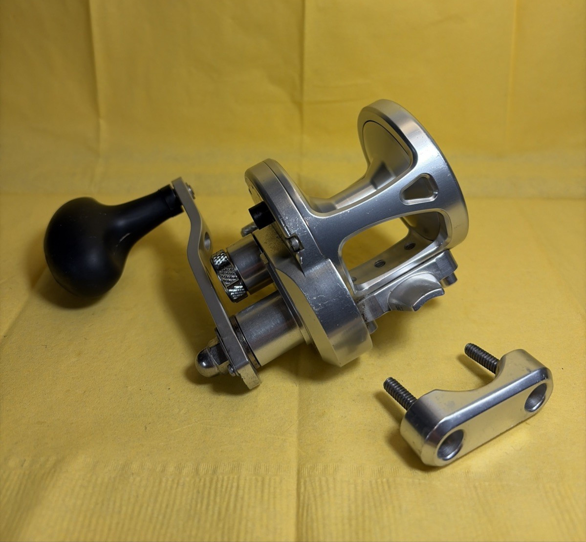 Avet SX 5.3:1 G2 Silver Jigging Fishing Reel Cleaned & Servi
