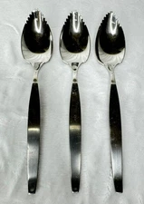 3 Oneida Community FROSTFIRE Stainless Serrated Edge Grapefruit Spoons