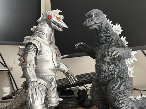X-Plus Godzilla and MechaGodzilla 1974 30cm Series FAVORITE SCULPTORS LINE look!