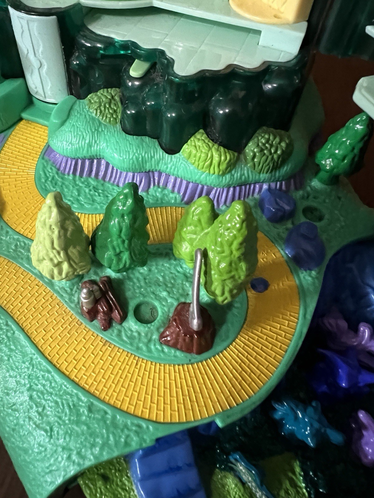 Picture 5 of 24