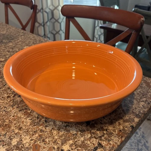 Fiestaware 10.5" Extra Large Serving Bowl Classic Rim 80 oz. TANGERINE Retired
