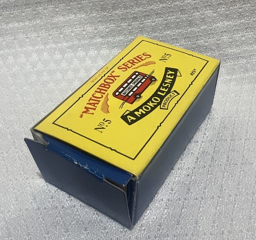 VTG Matchbox Series A Moko Lesney No 5 BUS 1988 in Box - Picture 2 of 6