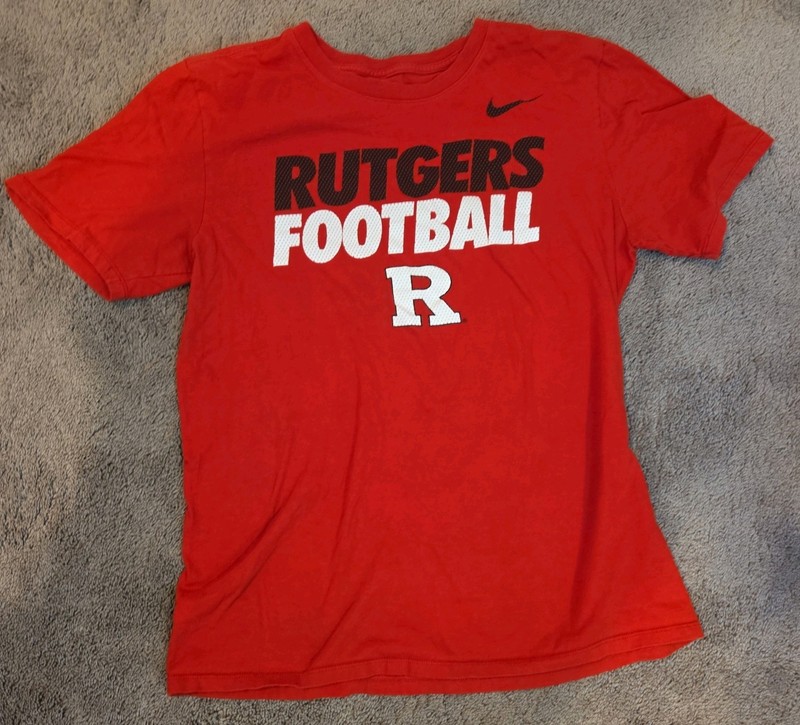 Red Nike Rutgers University Scarlet Knights Football t-shirt Men size M Vintage