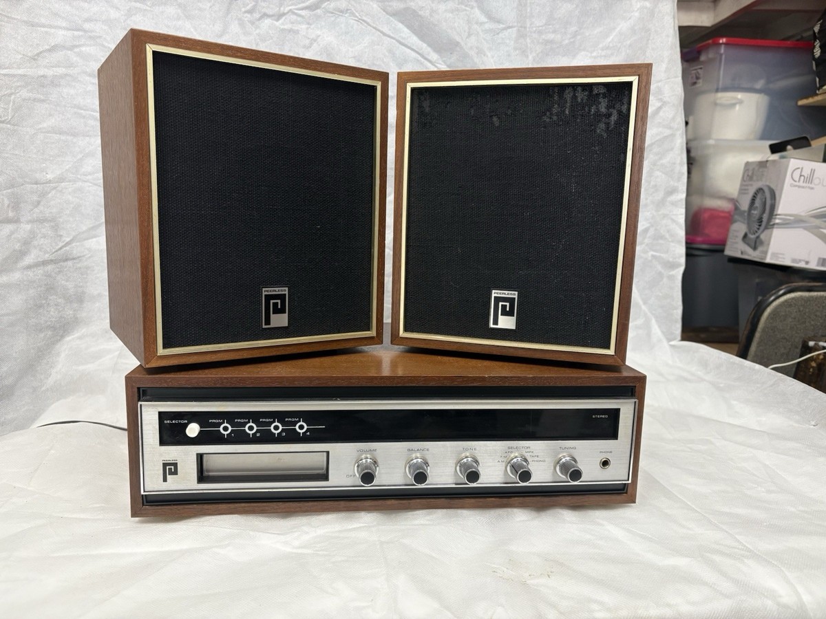 Vintage Peerless Solid State Stereo 8 track Model HSP-25 Am/Fm